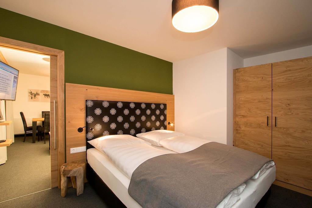 אוברגורגל Gurglhof Apartmenthaus חדר תמונה