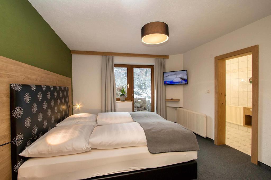 אוברגורגל Gurglhof Apartmenthaus מראה חיצוני תמונה