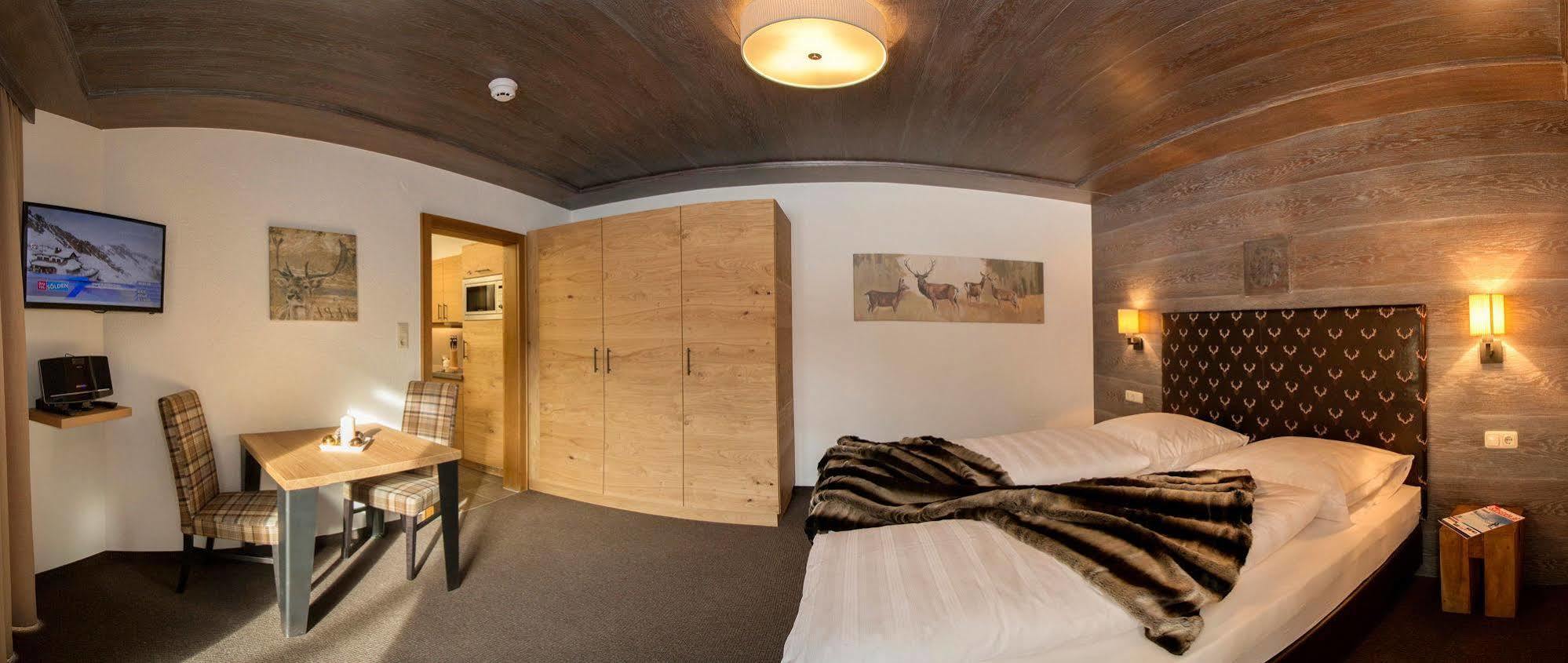 אוברגורגל Gurglhof Apartmenthaus מראה חיצוני תמונה